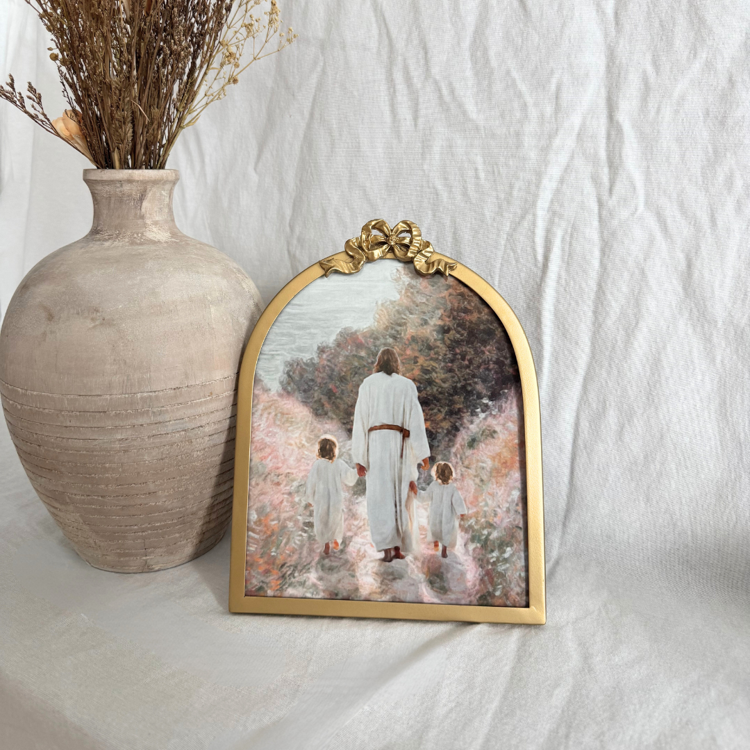 Vintage Ribbon Gold Frame - 5x7