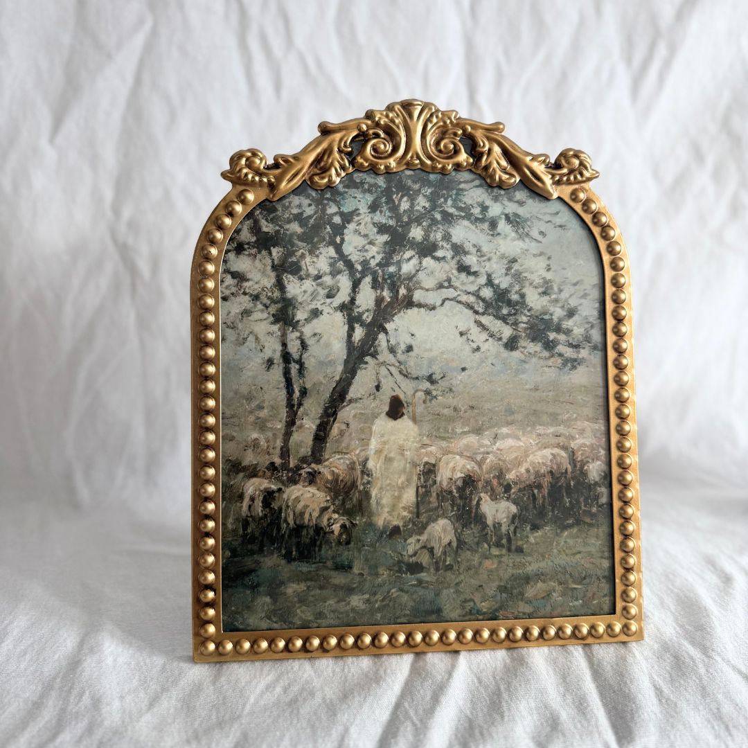 Vintage Gold Frame - Medium 9.5x11